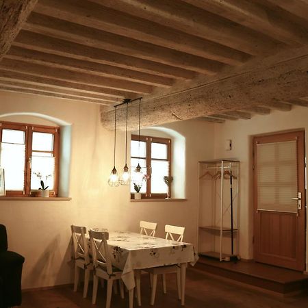 Stilvolle Wohnung Auf 50 M² Mit Parkplatz Und Wifi Kraiburg am Inn Exteriör bild
