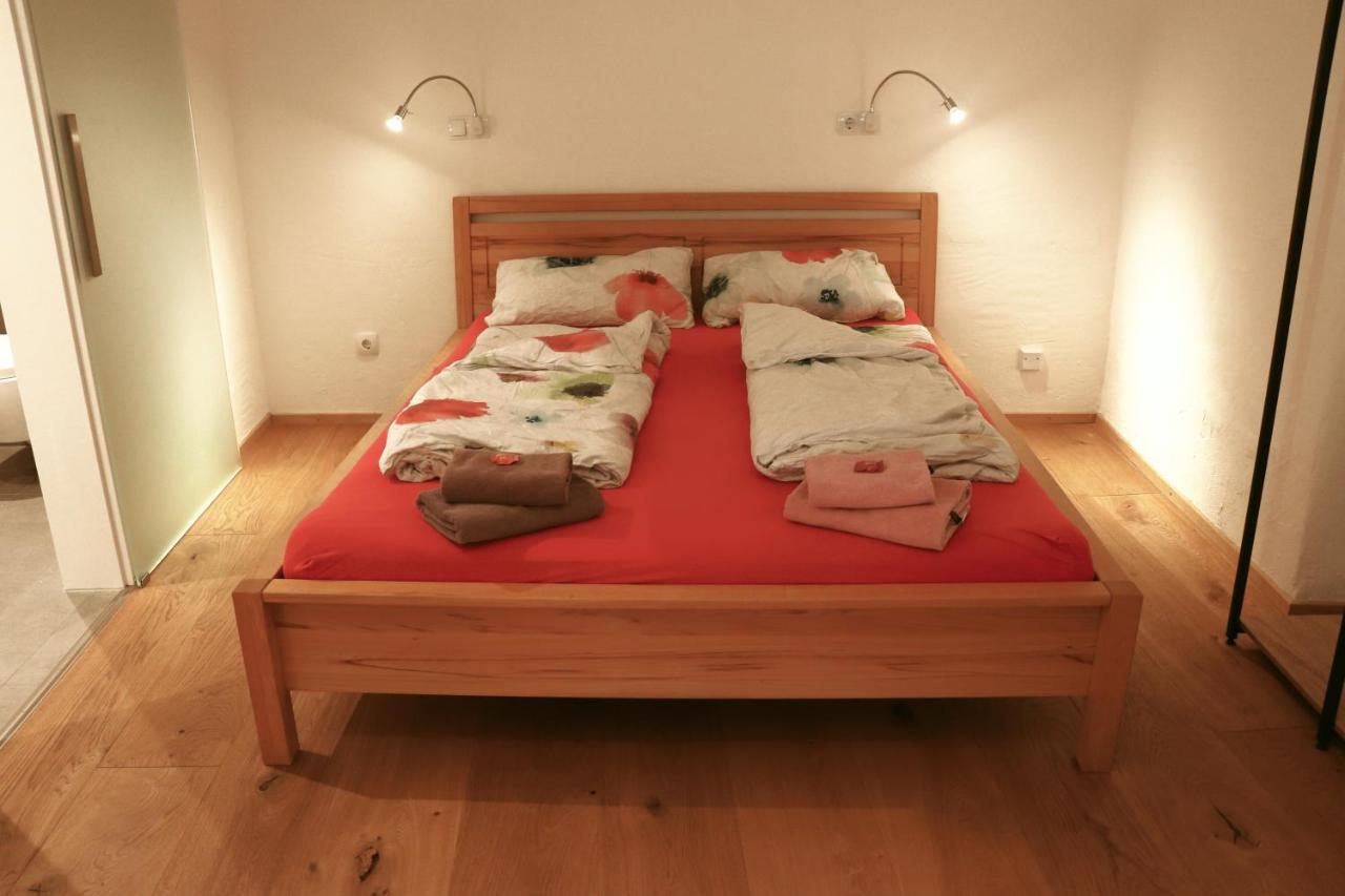 Stilvolle Wohnung Auf 50 M² Mit Parkplatz Und Wifi Kraiburg am Inn Exteriör bild